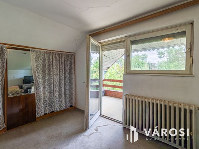 Eladó nyaraló Szeged Sziksós csendes, zöldövezeti részén!