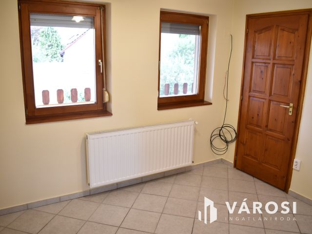 KIADÓ 64 M²-ES, KÉTSZINTES LAKÁS GYULA BELVÁROSÁBAN!